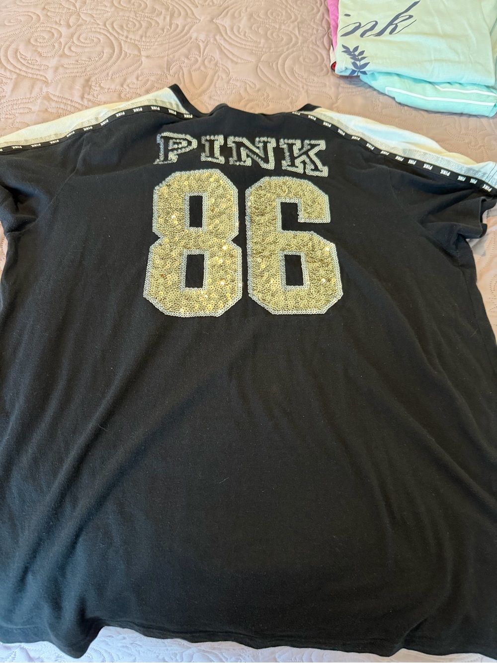 Vs pink shirts